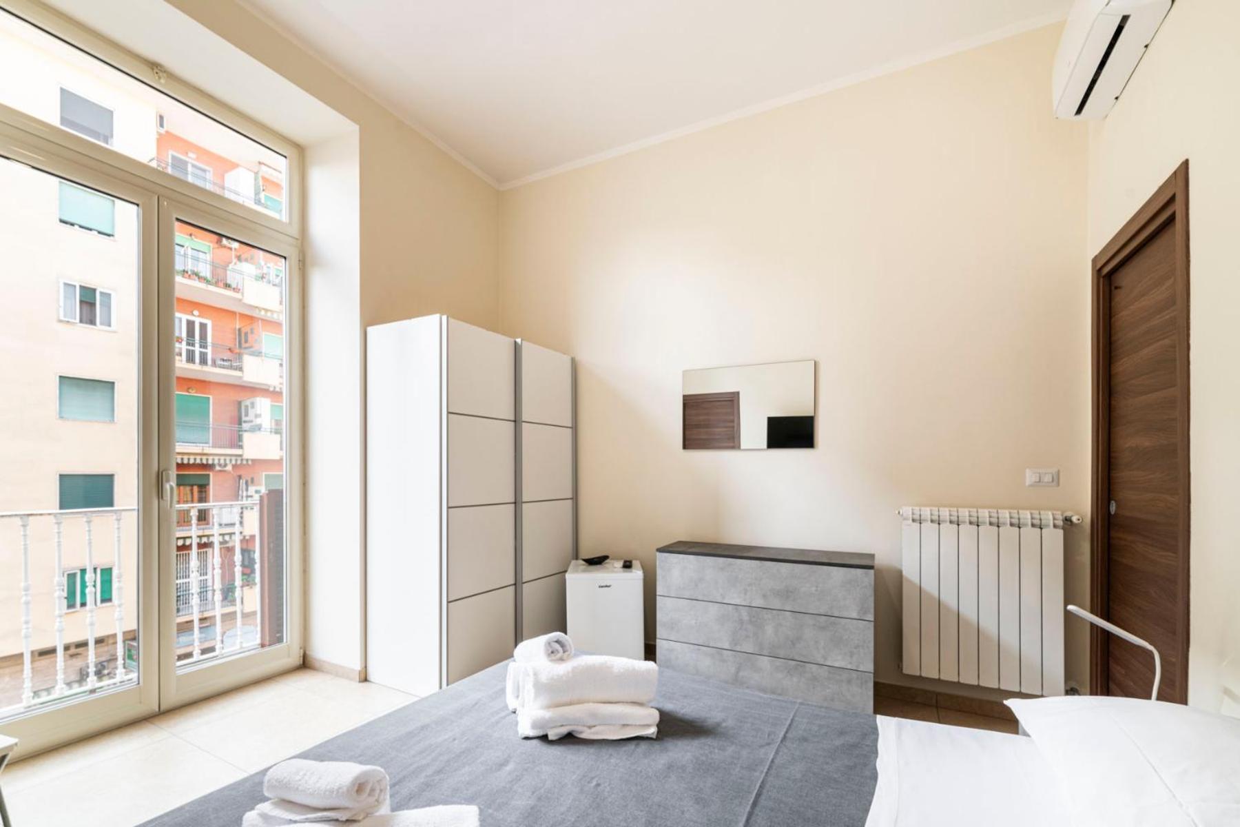 Corso 138 - Sleep & Fly - By Domusextra Bed and Breakfast Napoli Eksteriør billede